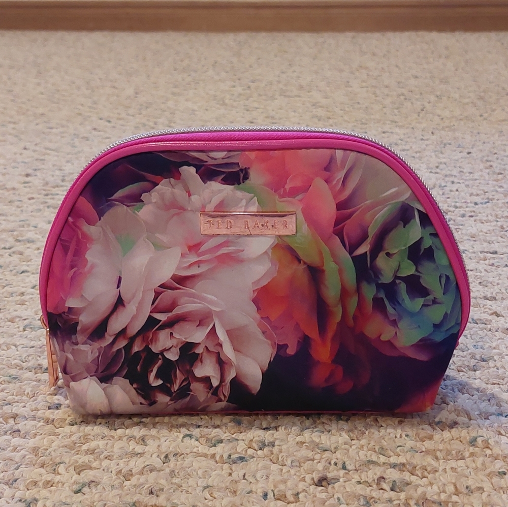 Ted Baler Cosmetic Case